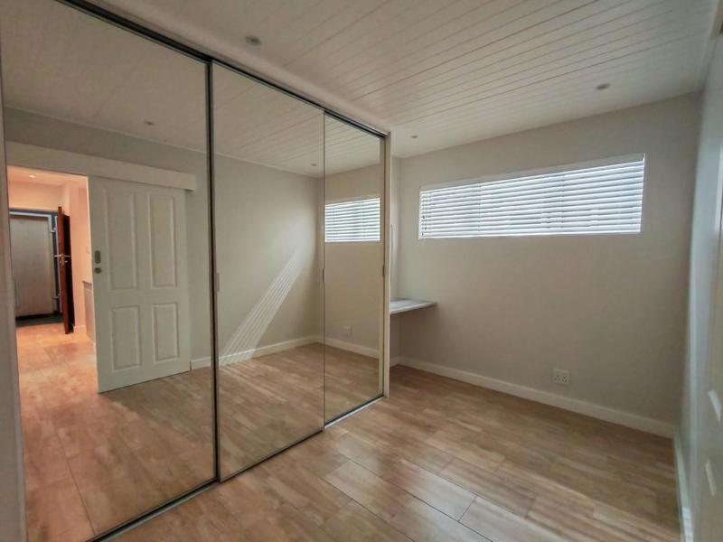 To Let 2 Bedroom Property for Rent in Woodstock Upper Western Cape